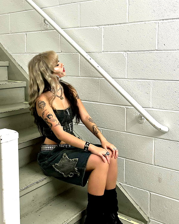 melislie instagram image archive image