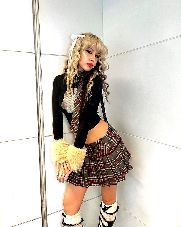melislie instagram image archive image