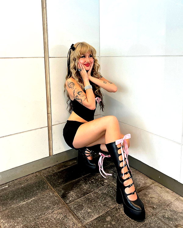 melislie instagram image archive image