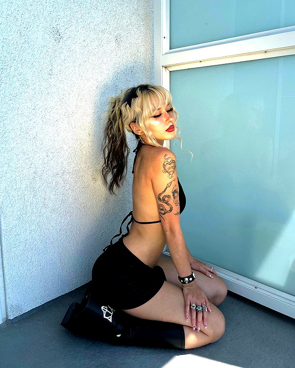 melislie instagram image archive image