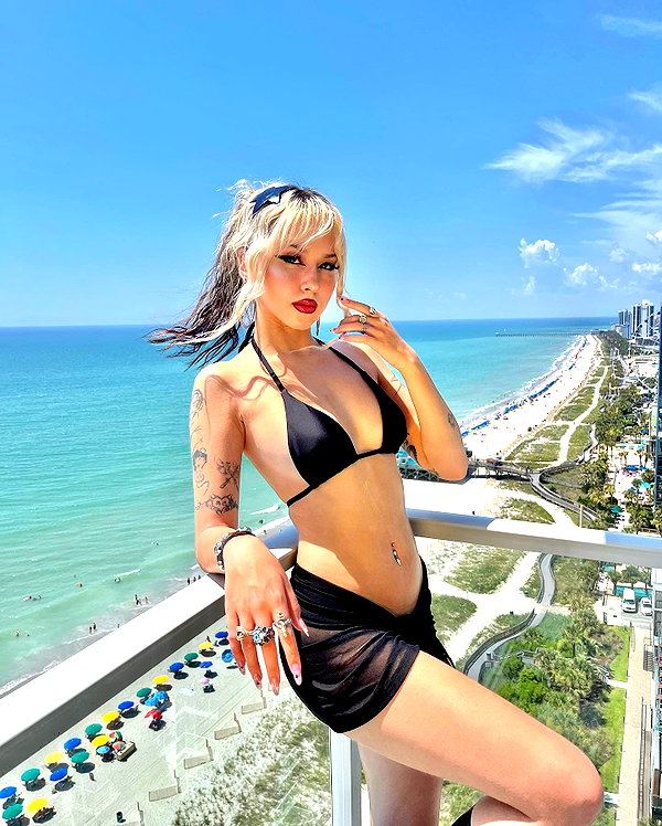melislie instagram image archive image