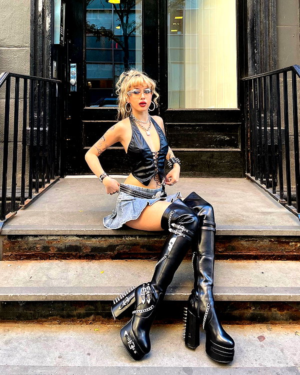 melislie instagram image archive image