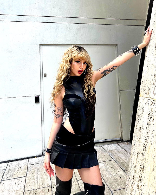 melislie instagram image archive image