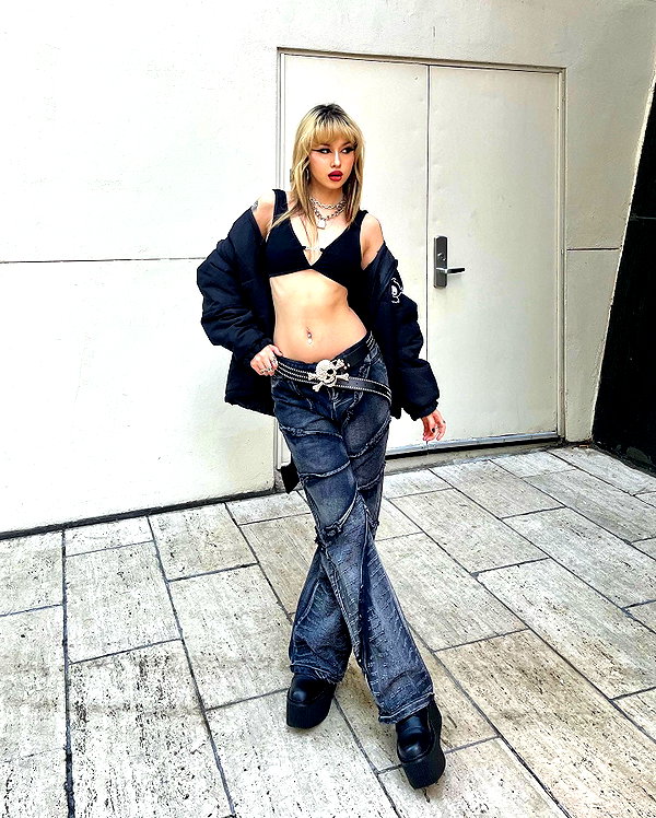 melislie instagram image archive image