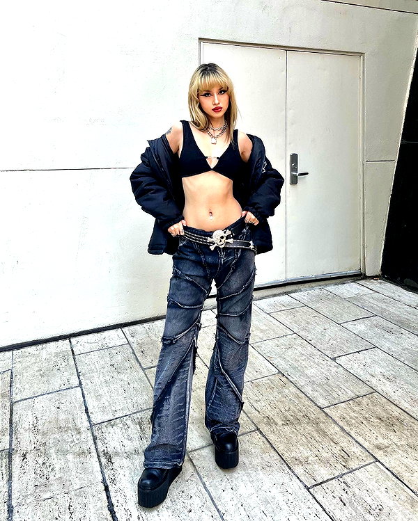 melislie instagram image archive image