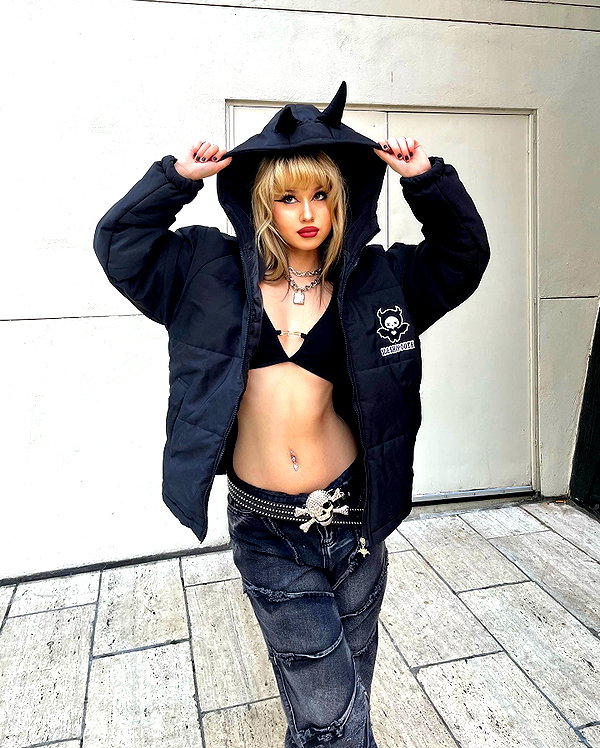 melislie instagram image archive image