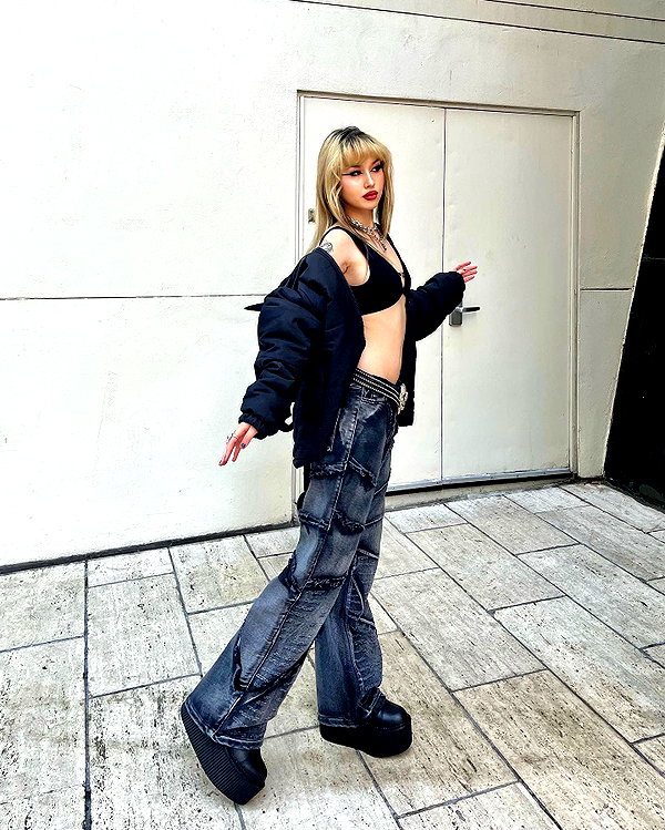 melislie instagram image archive image