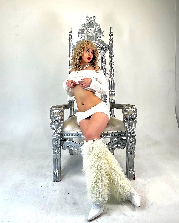 melislie instagram image archive image