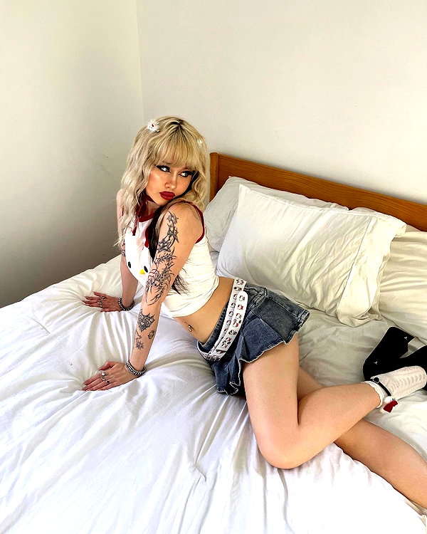 melislie instagram image archive image