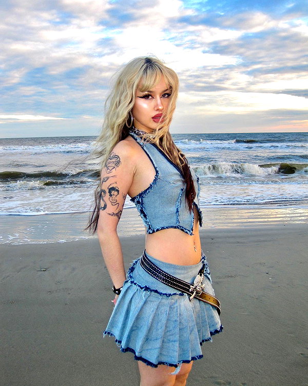 melislie instagram image archive image