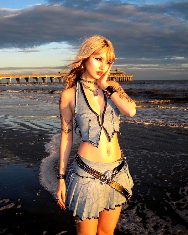 melislie instagram image archive image
