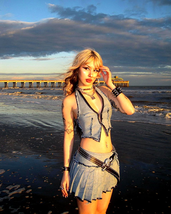 melislie instagram image archive image