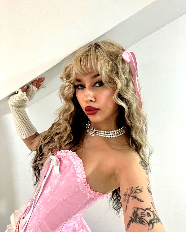 melislie instagram image archive image