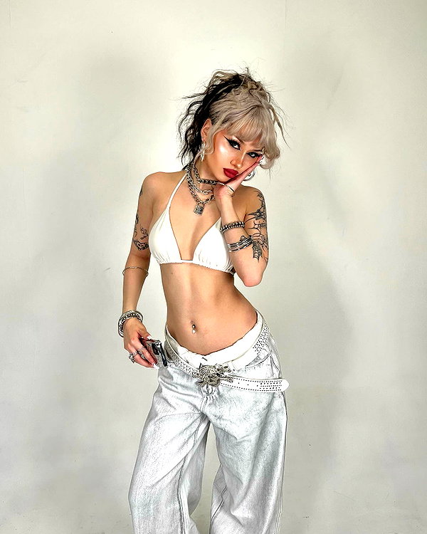 melislie instagram image archive image