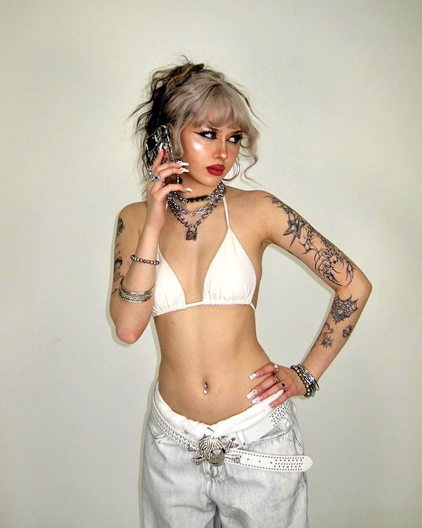 melislie instagram image archive image