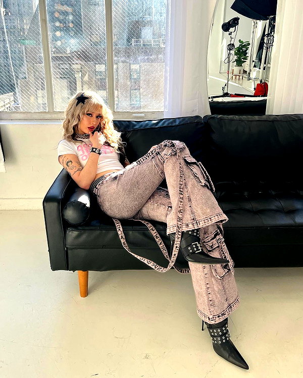 melislie instagram image archive image