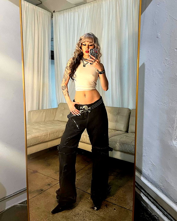 melislie instagram image archive image