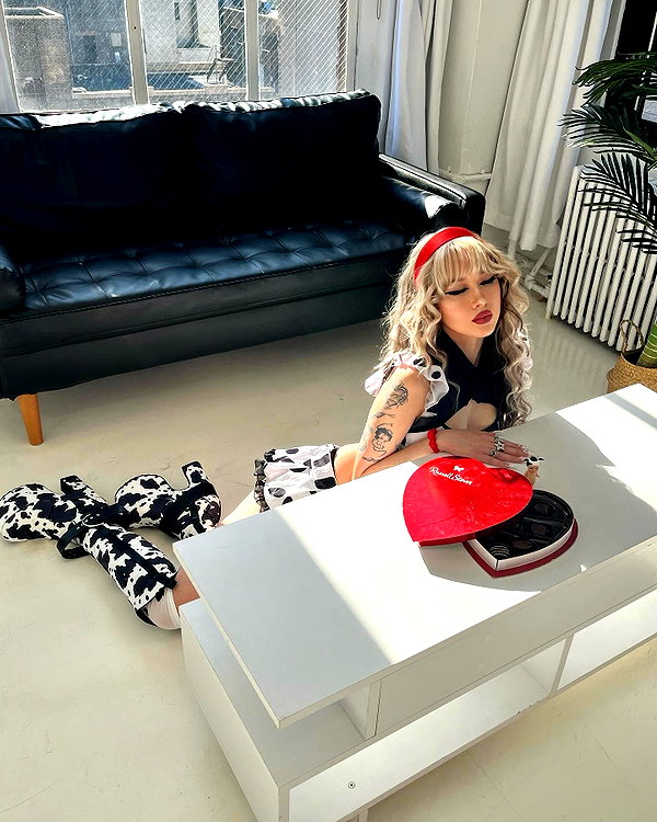 melislie instagram image archive image