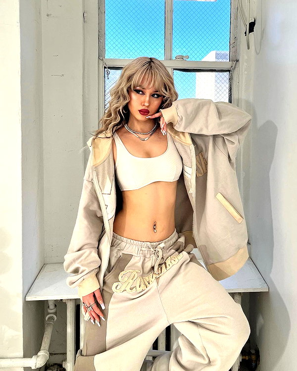 melislie instagram image archive image