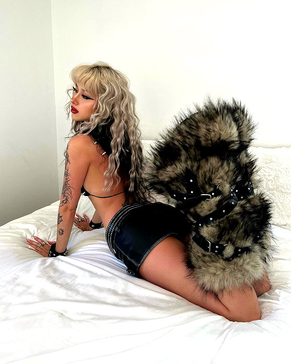 melislie instagram image archive image