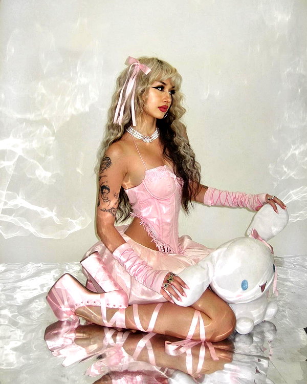 melislie instagram image archive image