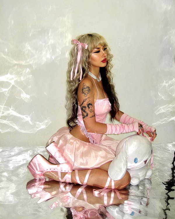 melislie instagram image archive image