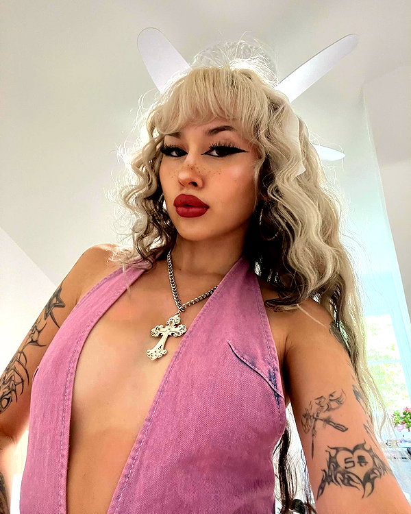 melislie instagram image archive image