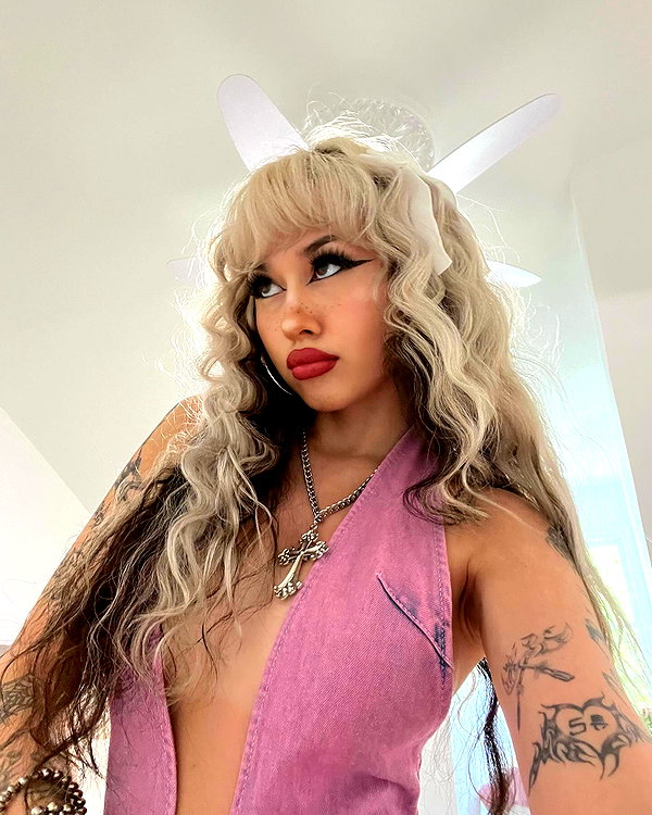 melislie instagram image archive image