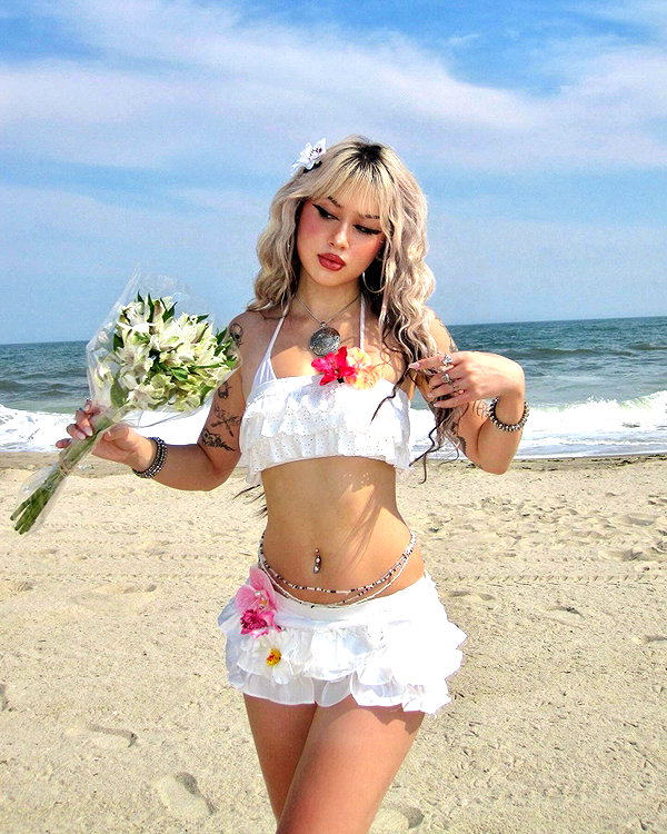 melislie instagram image archive image