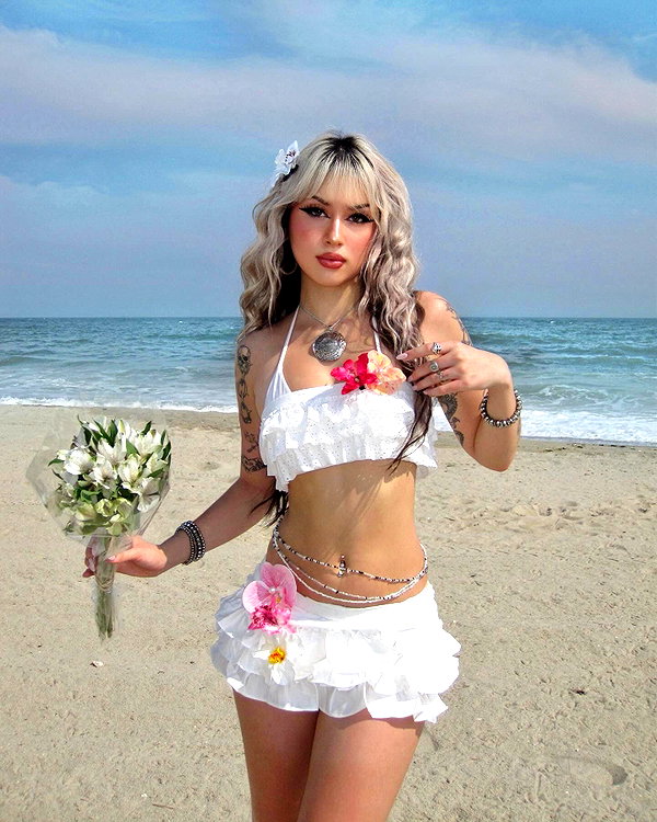 melislie instagram image archive image