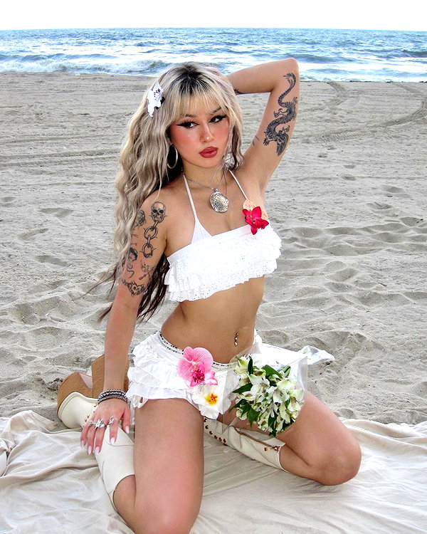 melislie instagram image archive image