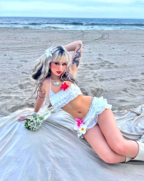 melislie instagram image archive image