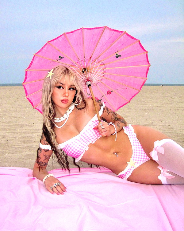 melislie instagram image archive image