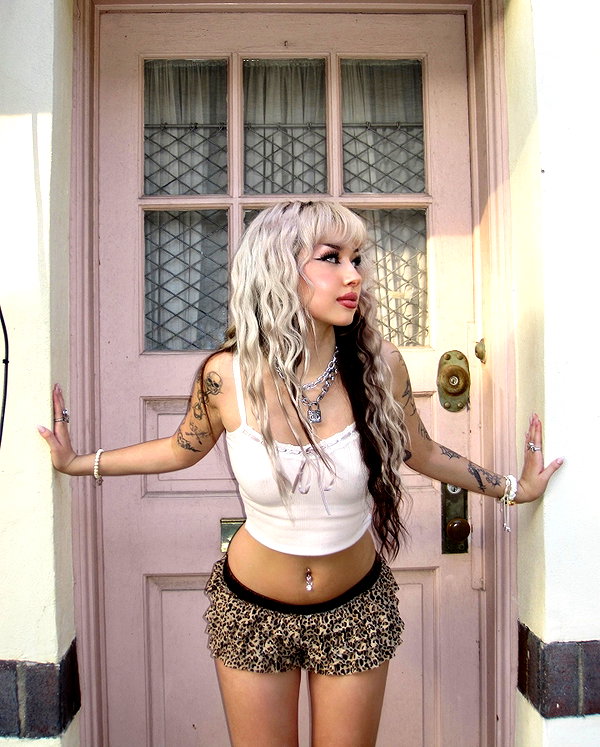 melislie instagram image archive image