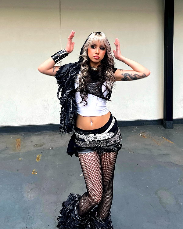 melislie instagram image archive image