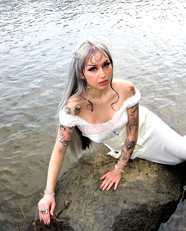 melislie instagram image archive image