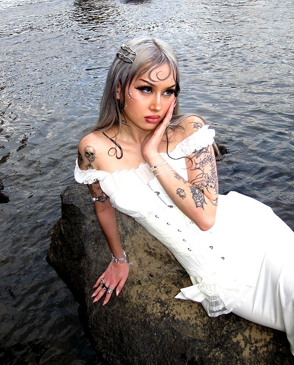 melislie instagram image archive image