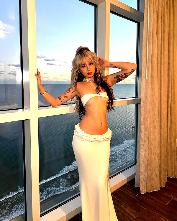 melislie instagram image archive image