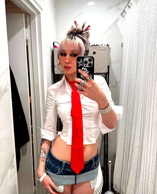 melislie instagram image archive image