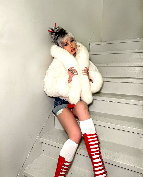 melislie instagram image archive image