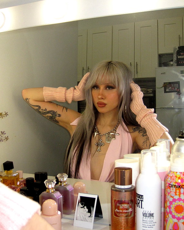 melislie instagram image archive image