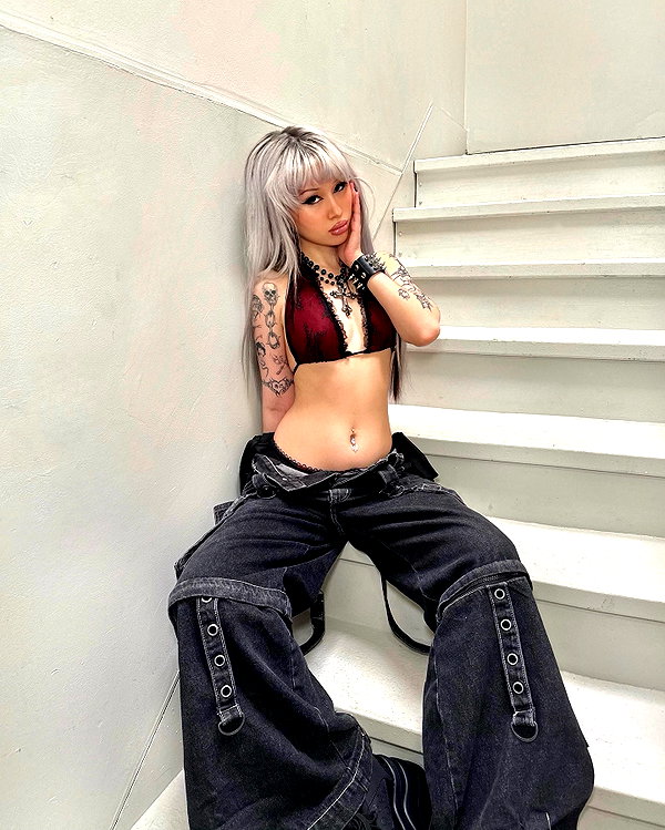 melislie instagram image archive image