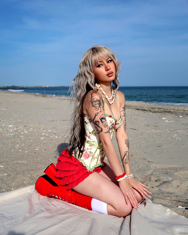 melislie instagram image archive image