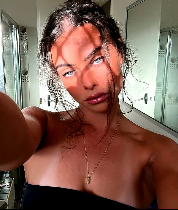 mia.ngarla instagram image archive image