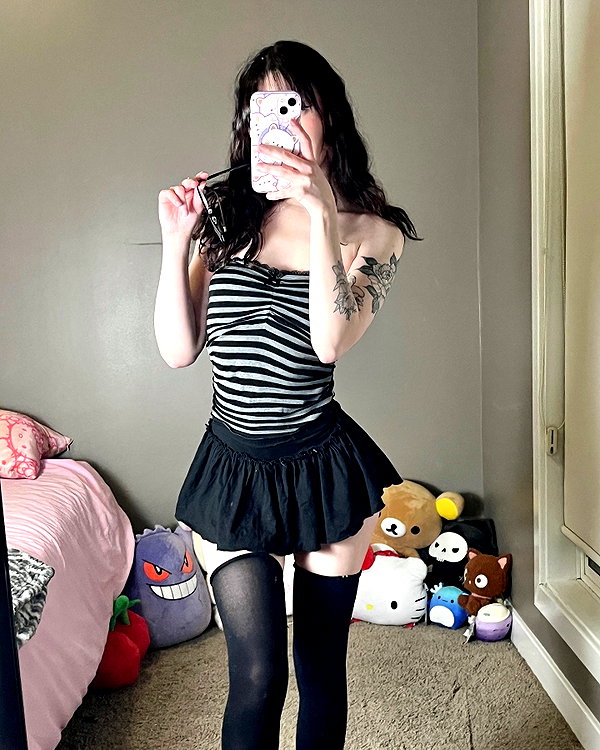 mia4rent instagram image archive image