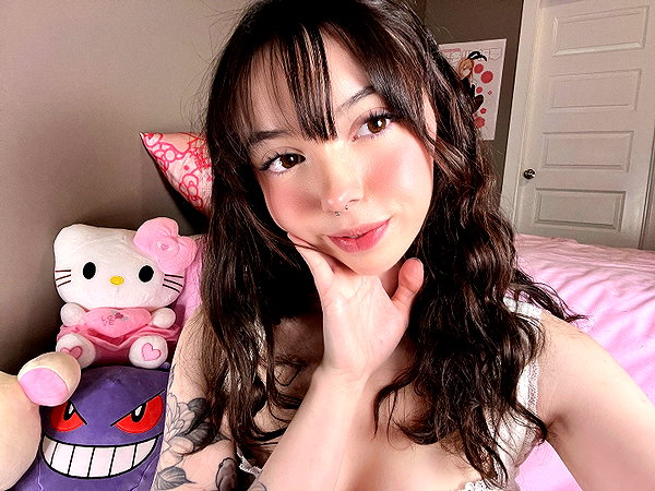 mia4rent instagram image archive image