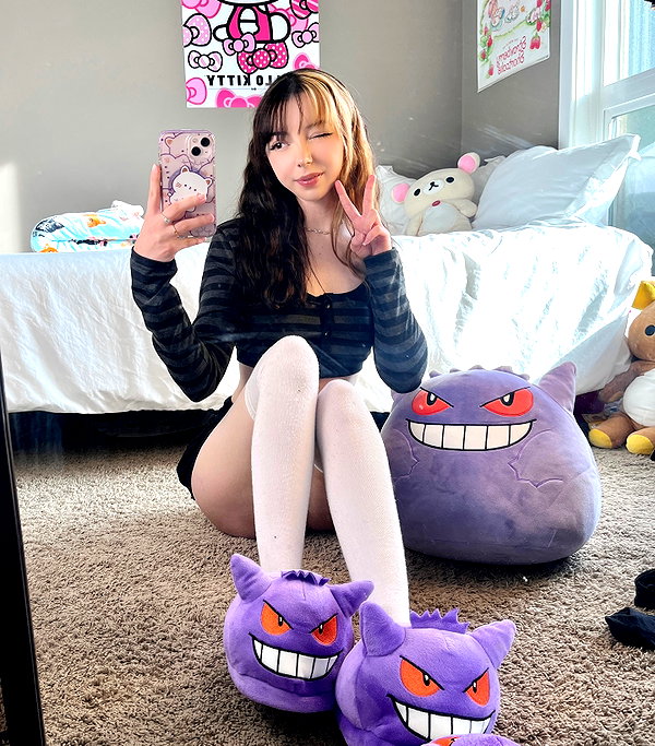 mia4rent instagram image archive image