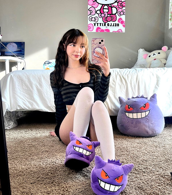 mia4rent instagram image archive image