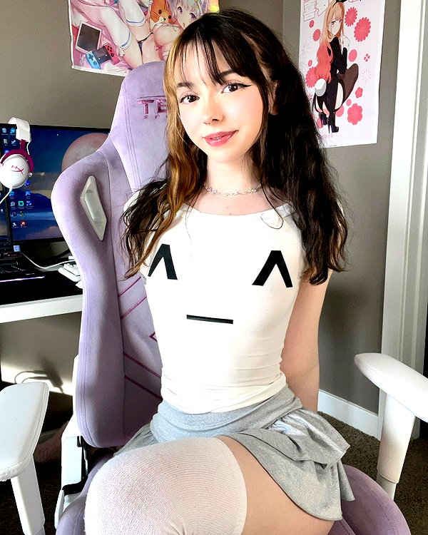 mia4rent instagram image archive image
