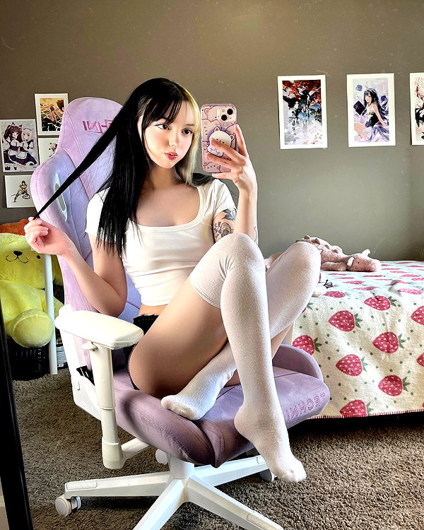 mia4rent instagram image archive image